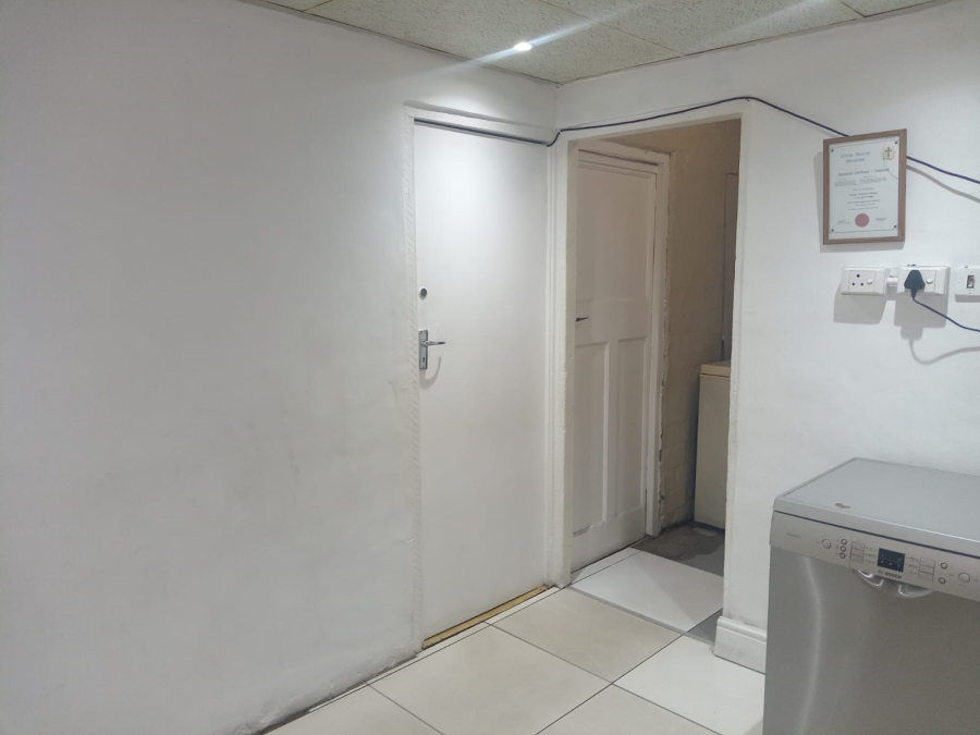 4 Bedroom Property for Sale in Manenberg Western Cape